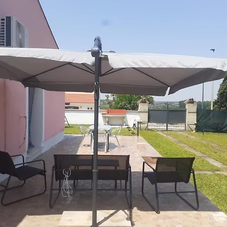 Podere Nonno Franco Apartamento